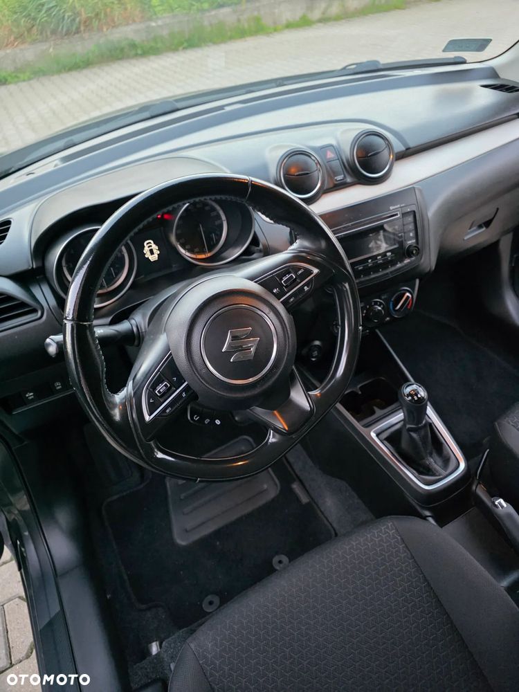Suzuki Swift 1.2 Dualjet SHVS Premium Plus - 9