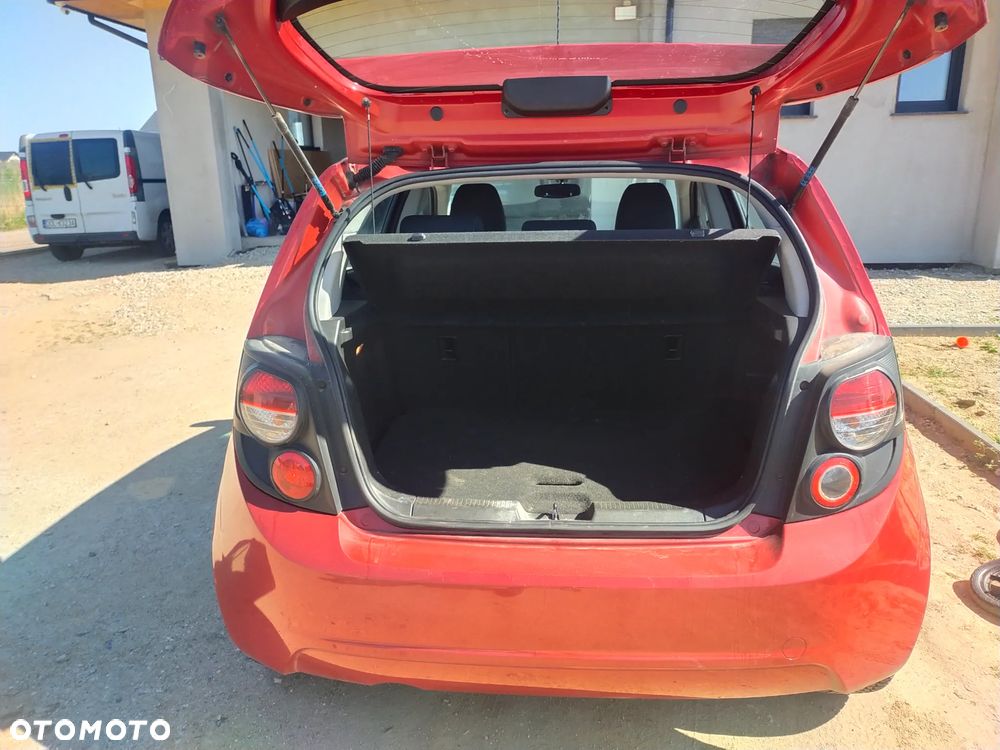 Chevrolet Aveo 1.4 16V LS Design+ - 14