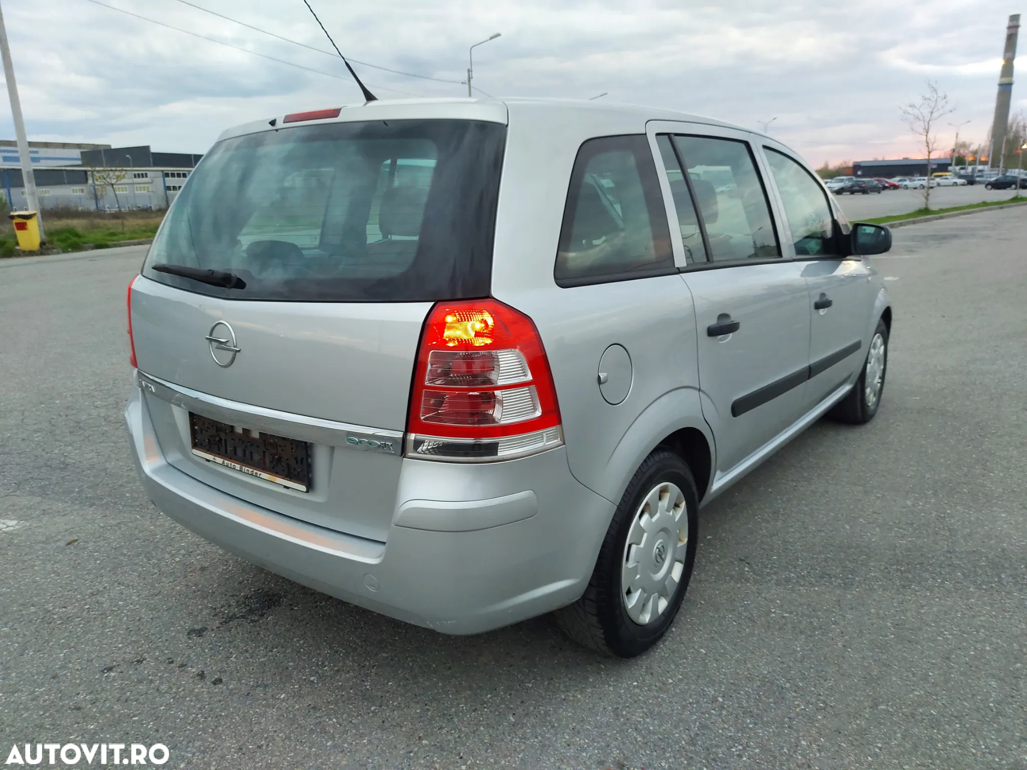 Opel Zafira - 4
