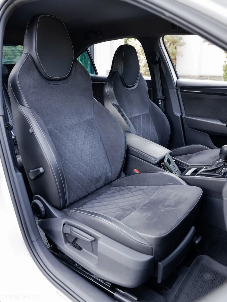 Skoda Superb 2.0 TDI Sportline DSG - 14