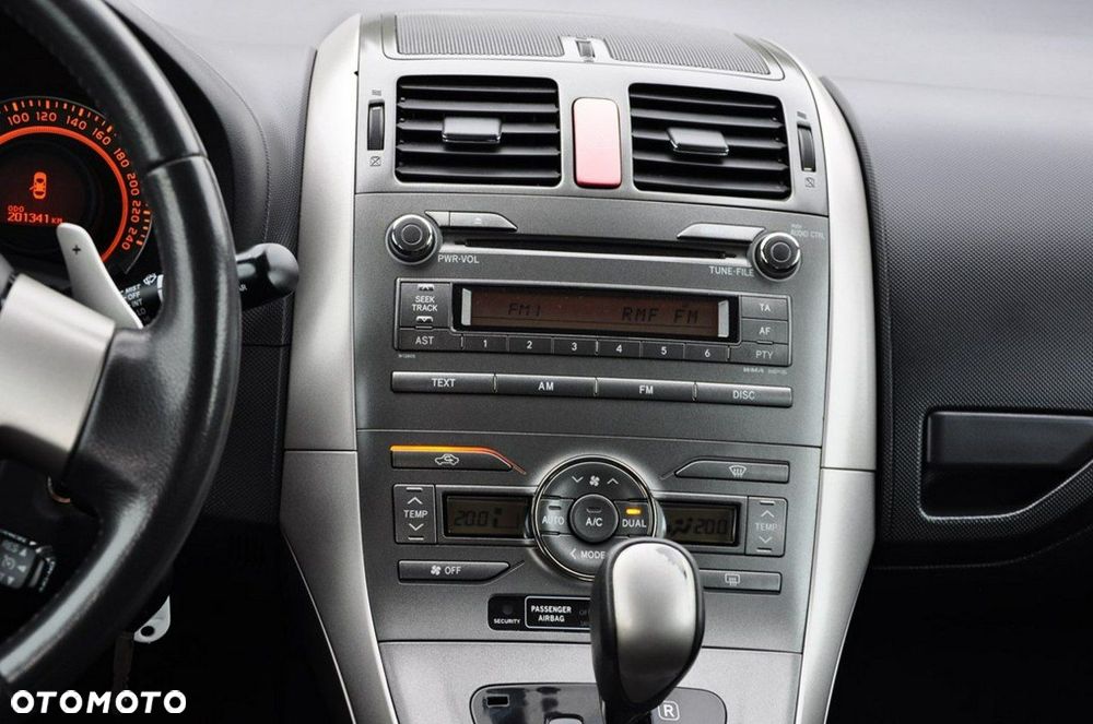 Toyota Auris - 32
