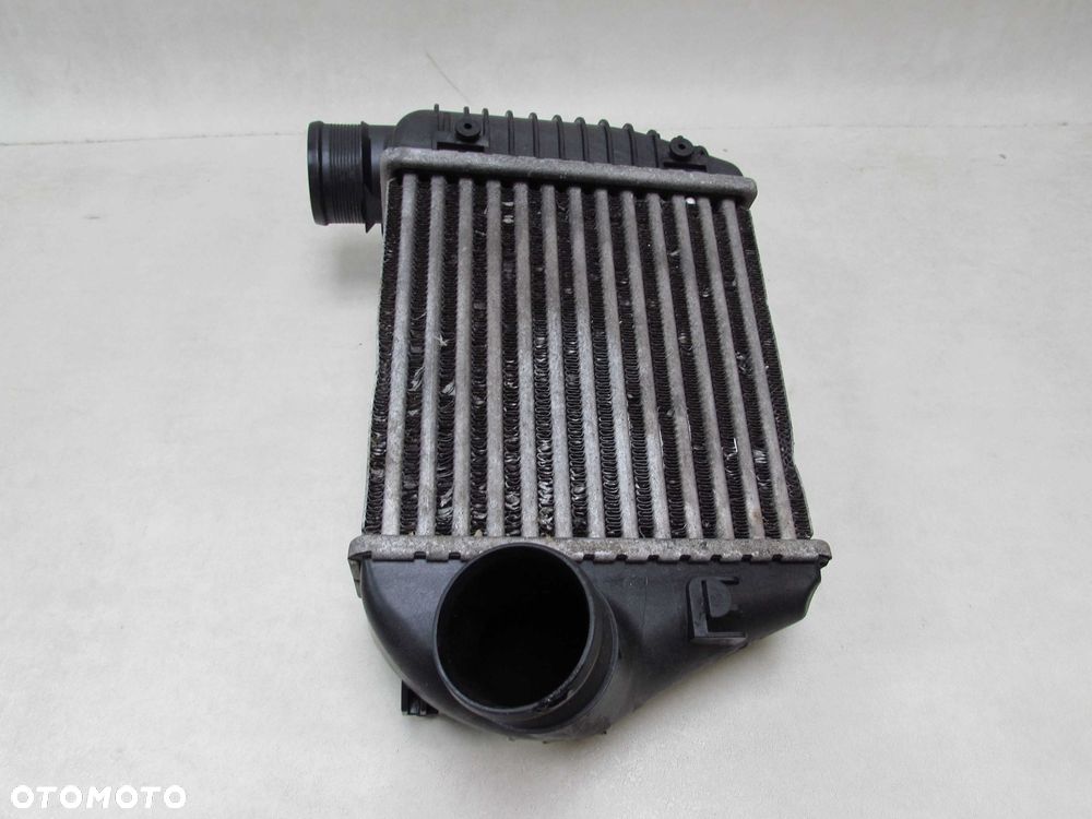 AUDI A6 C6 3.0 TDI CHLODNICA INTERCOOLER POWIETRZA LEWY 4F0145805AA - 2