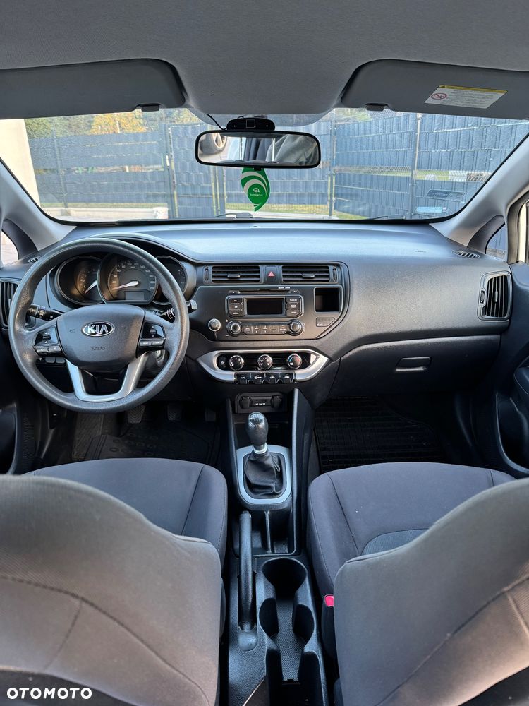 Kia Rio - 7