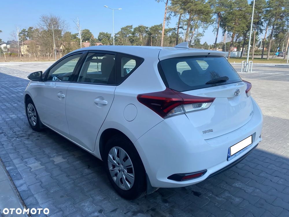 Toyota Auris - 3