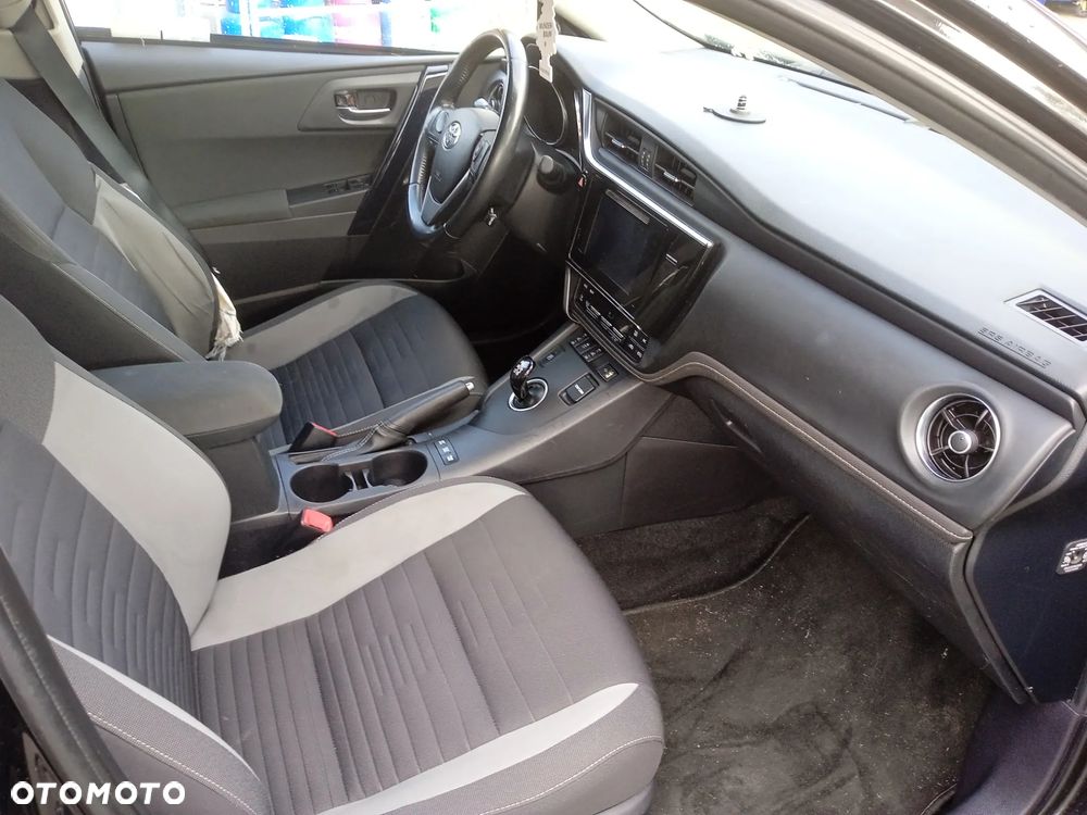 Toyota Auris - 9