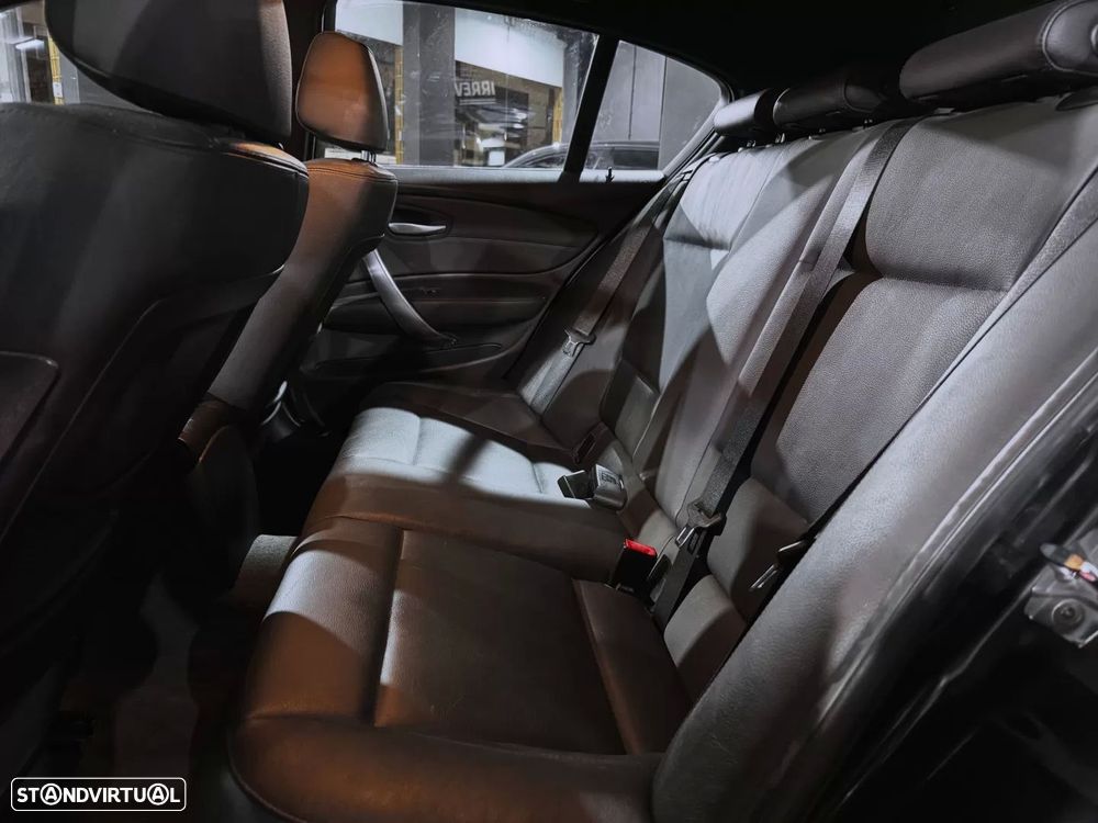 BMW 118 d Pack M - 10