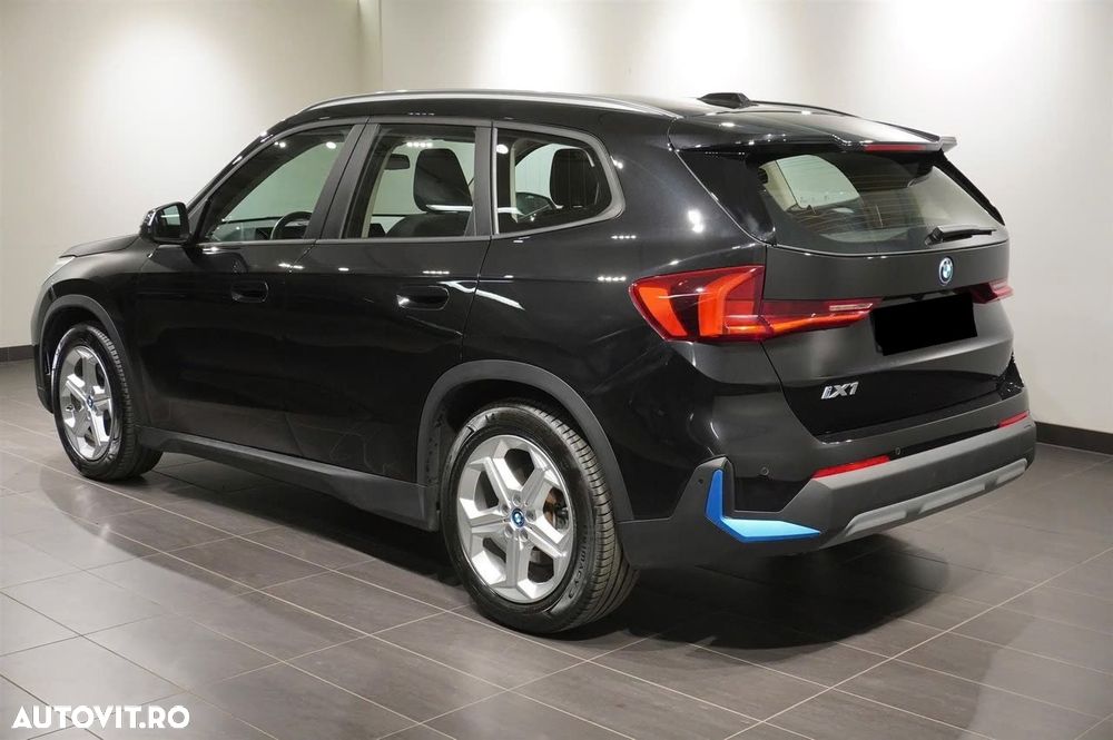 BMW iX1 xDrive30 - 4