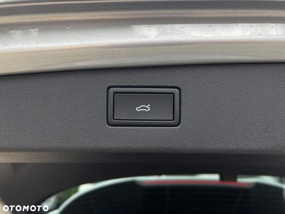 Volkswagen Tiguan - 31