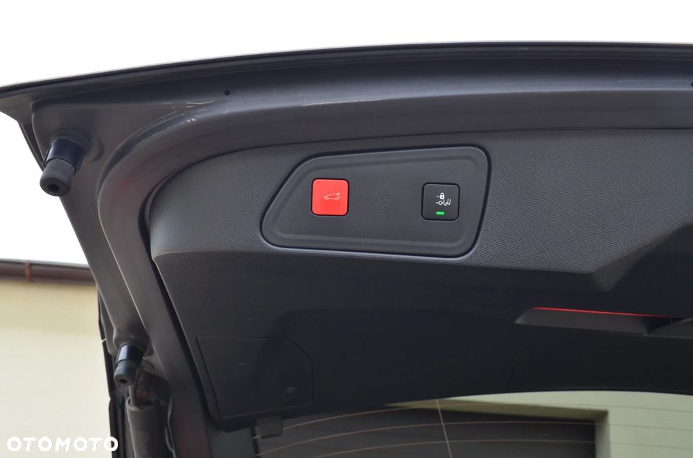 Peugeot 3008 BlueHDi 130 Stop & Start EAT8 Allure - 7