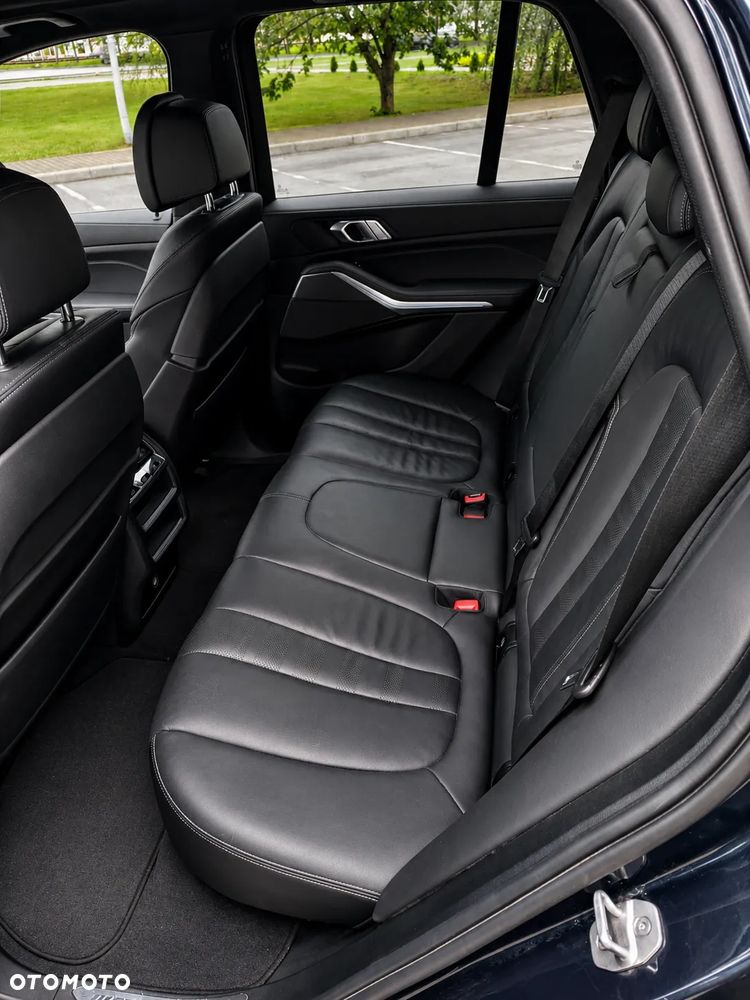 BMW X5 xDrive45e - 11
