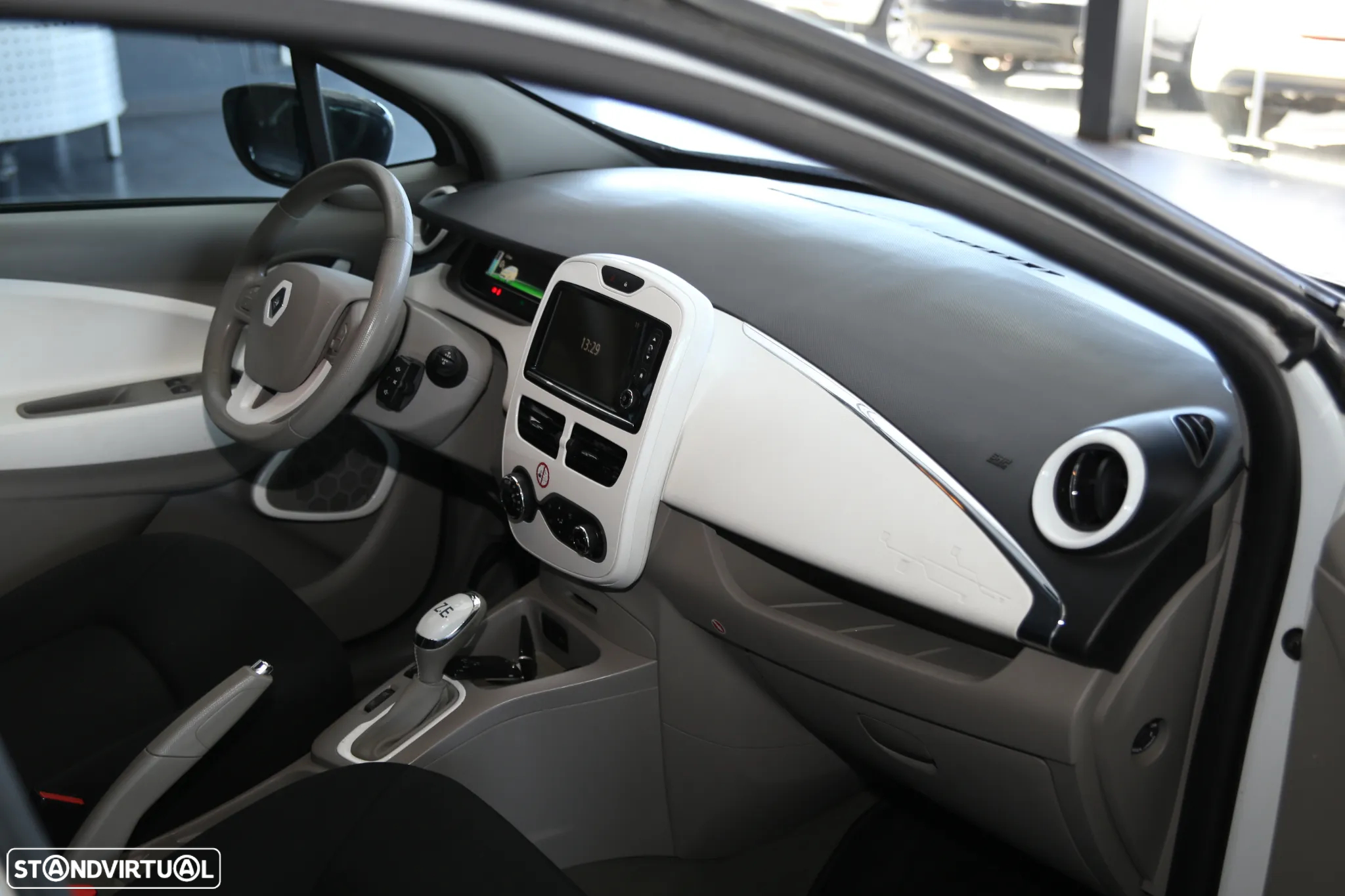 Renault Zoe (c/ Bateria) Life - 16