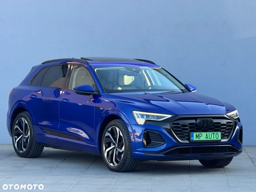 Audi Q8 Sportback e-tron - 3