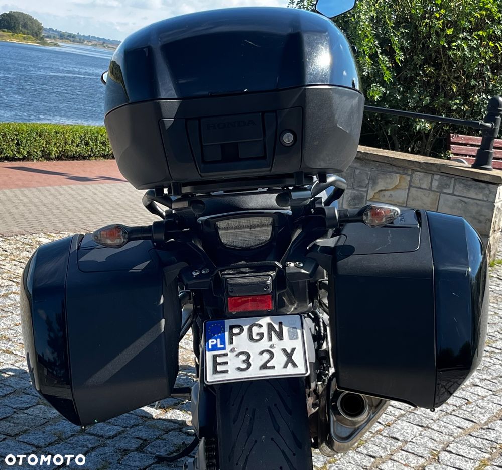 Honda VFR - 4