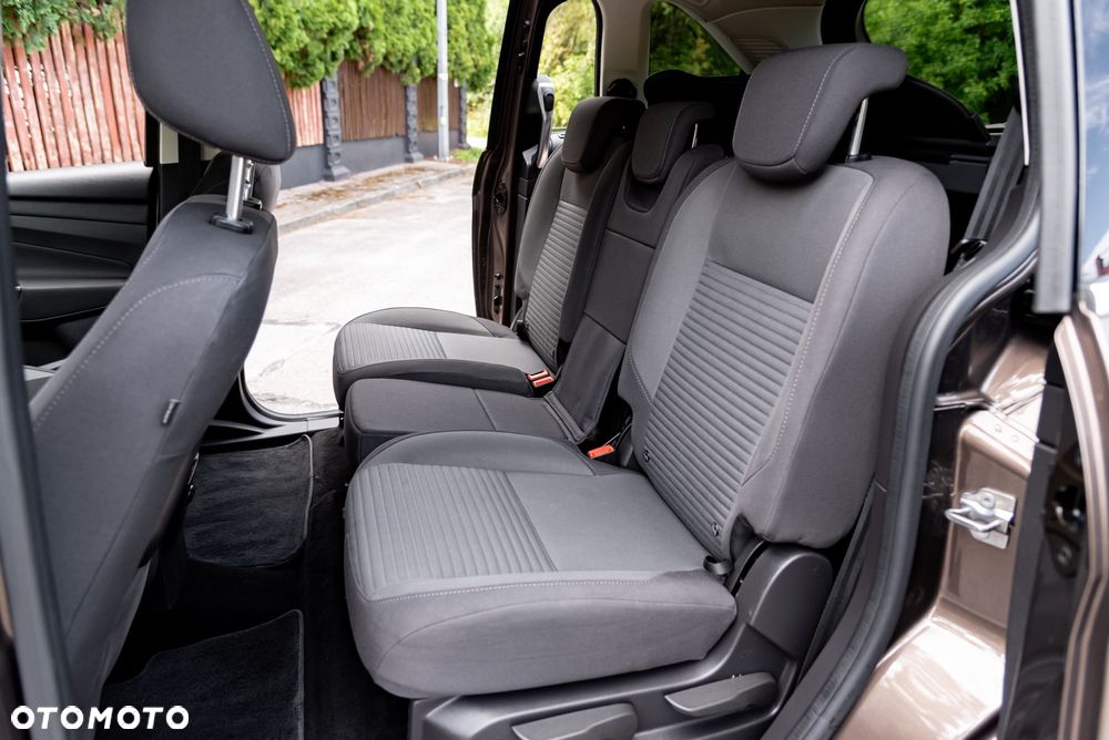Ford Grand C-MAX - 20