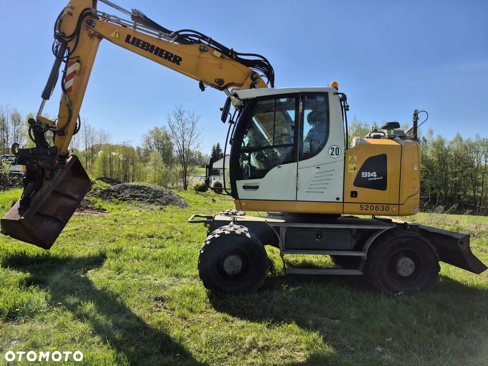 Liebherr A914 - 15