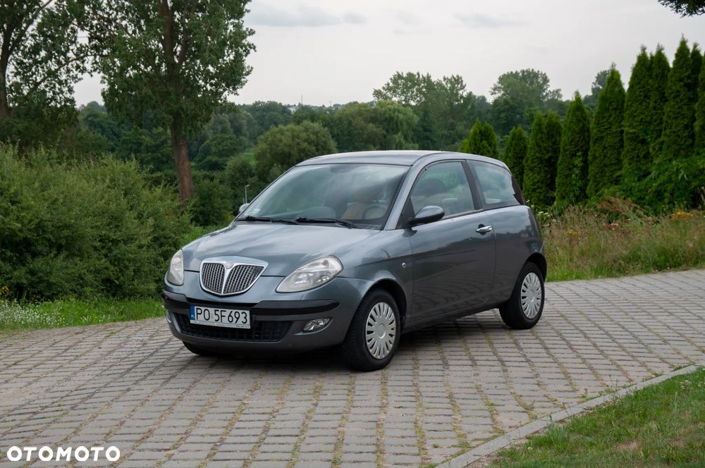 Lancia Ypsilon 1.2 16v Class - 2
