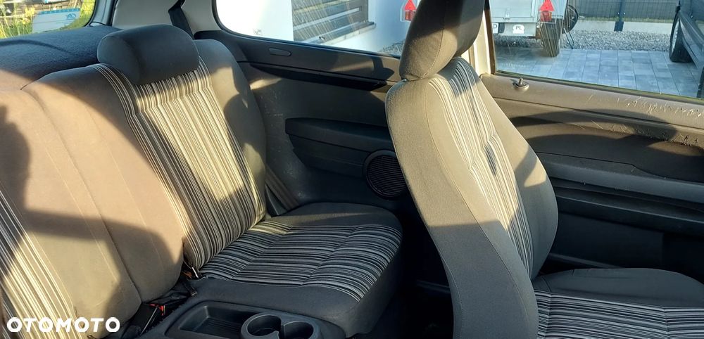 Volkswagen Fox - 18