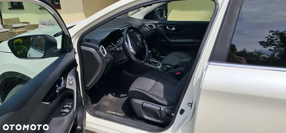 Nissan Qashqai 1.2 DIG-T N-Connecta - 6