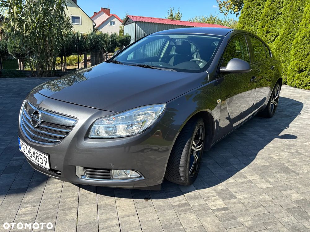 Opel Insignia - 1
