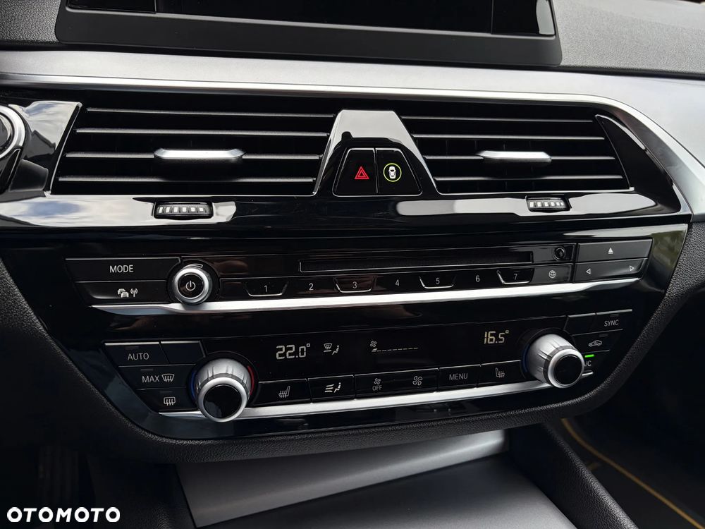 BMW Seria 5 520d - 31