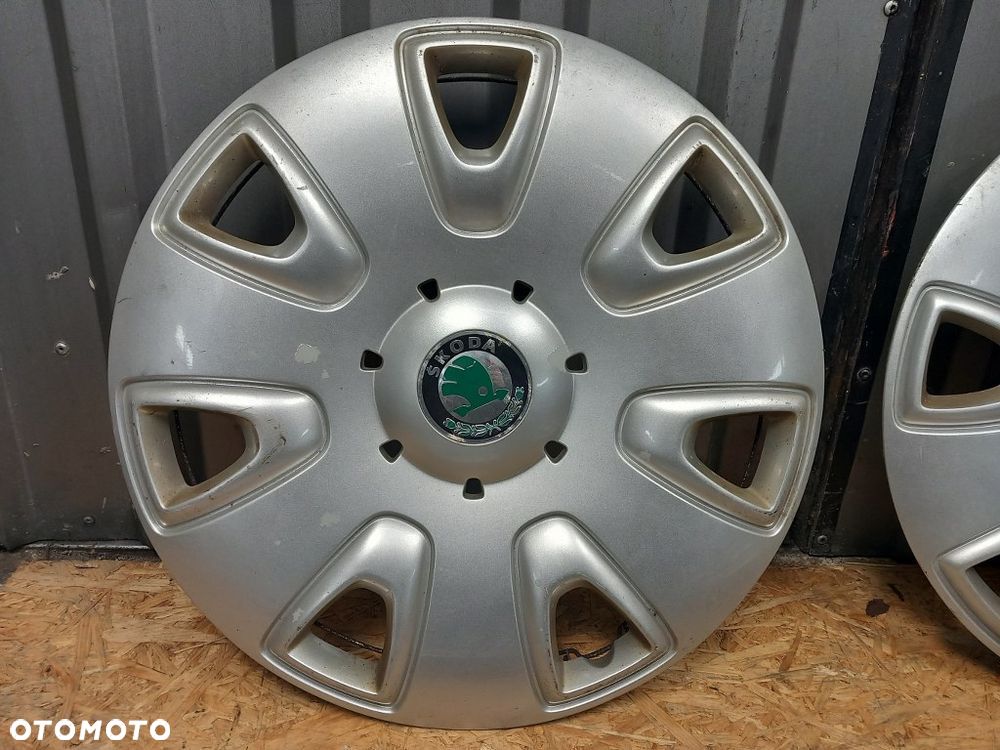 kołpak kołpaki oryginalne komplet skoda fabia ii octavia ii r16 5l0601147 - 2