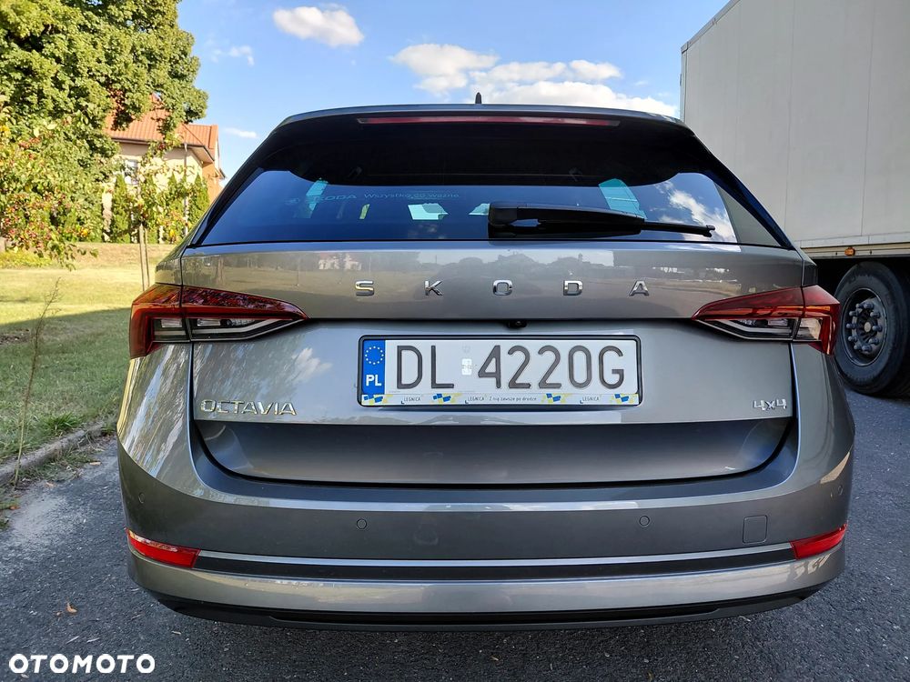 Skoda Octavia 2.0 TSI 4x4 Sportline DSG - 28