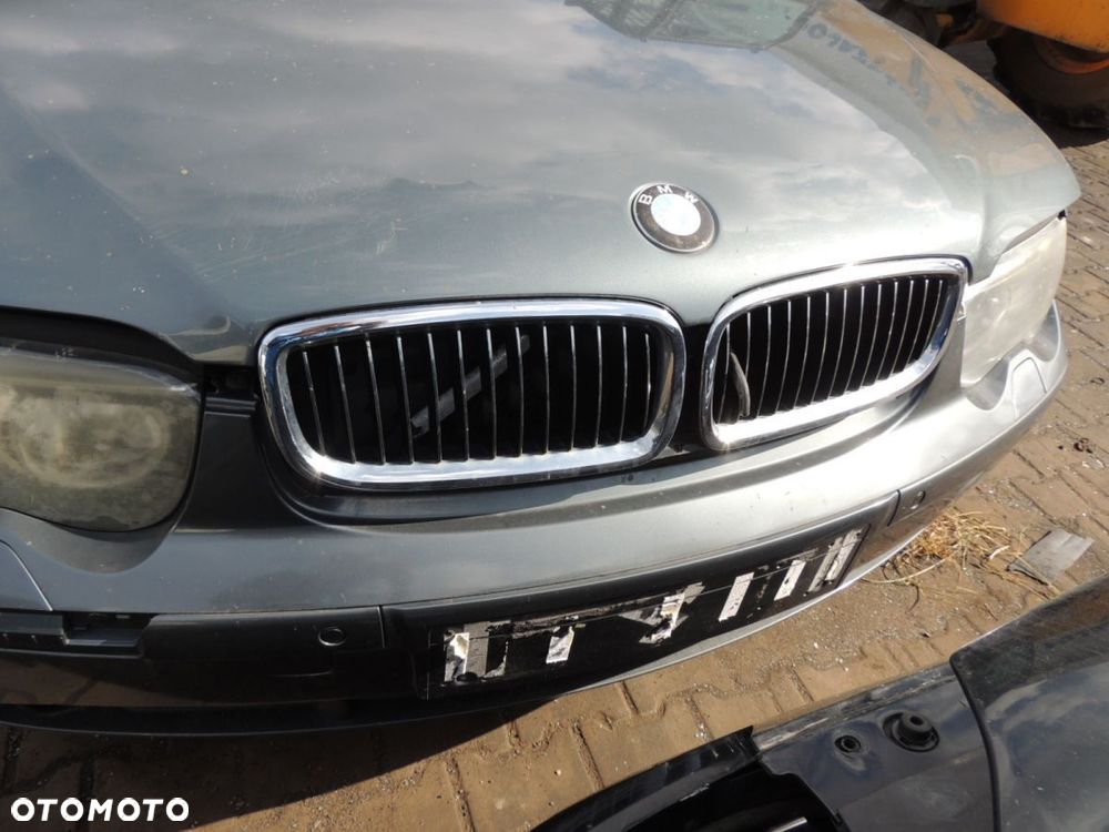 Zderzak przód BMW 735i E65 - 1