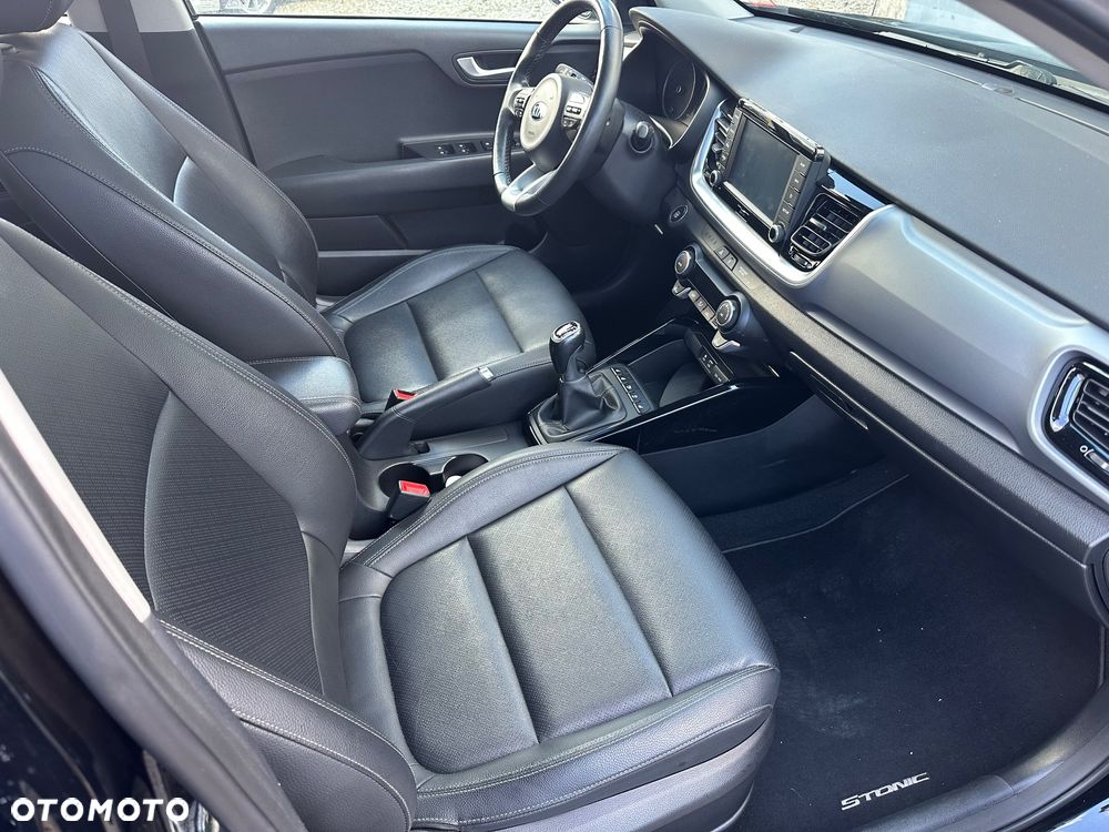 Kia Stonic - 33