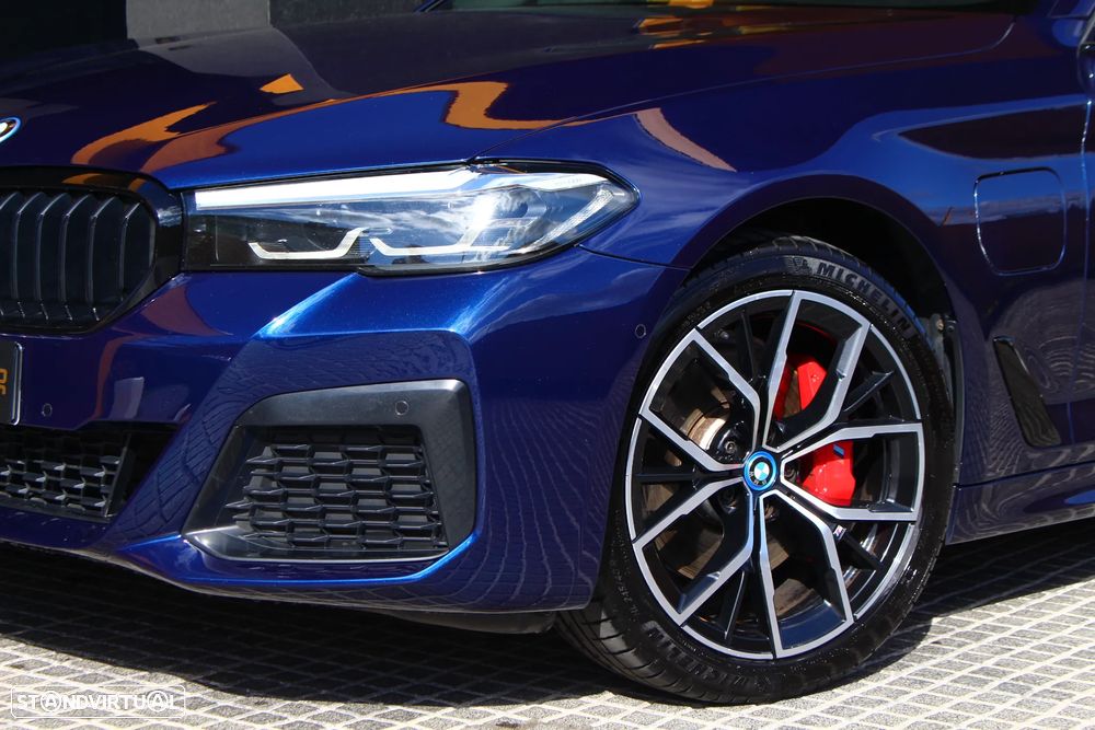 BMW 520 e Pack M - 2