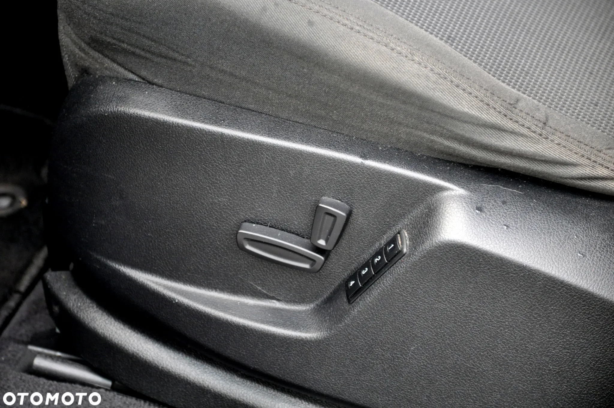 Ford S-Max 2.3 Titanium - 32