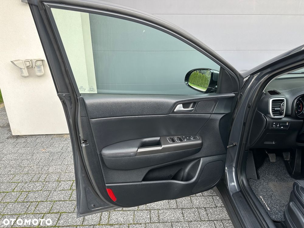 Kia Sportage 1.6 CRDI Black Edition 2WD - 16