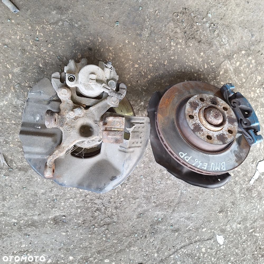 ZWROTNICA PIASTA PRAWA LEWA BMW E46 2.0 D - 2