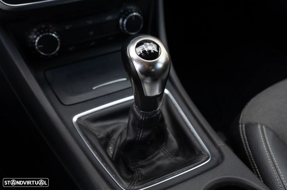 Mercedes-Benz A 180 CDI (BlueEFFICIENCY) Urban - 14