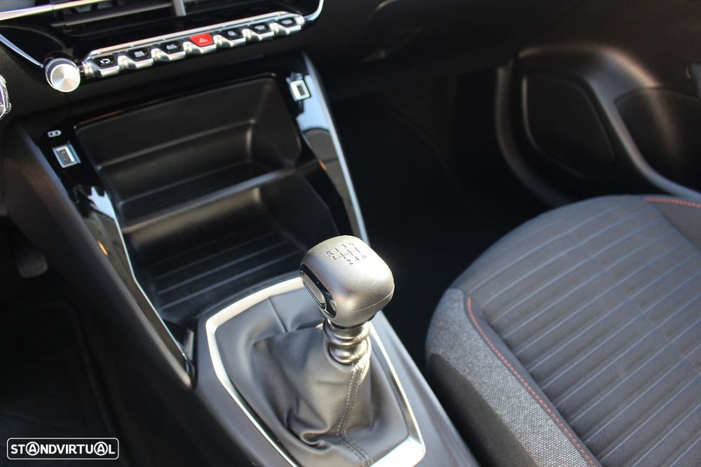 Peugeot 208 1.2 PureTech Active Pack - 31
