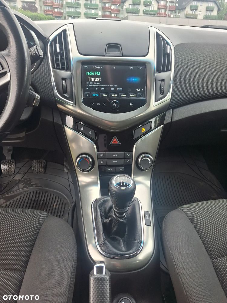 Chevrolet Cruze - 15
