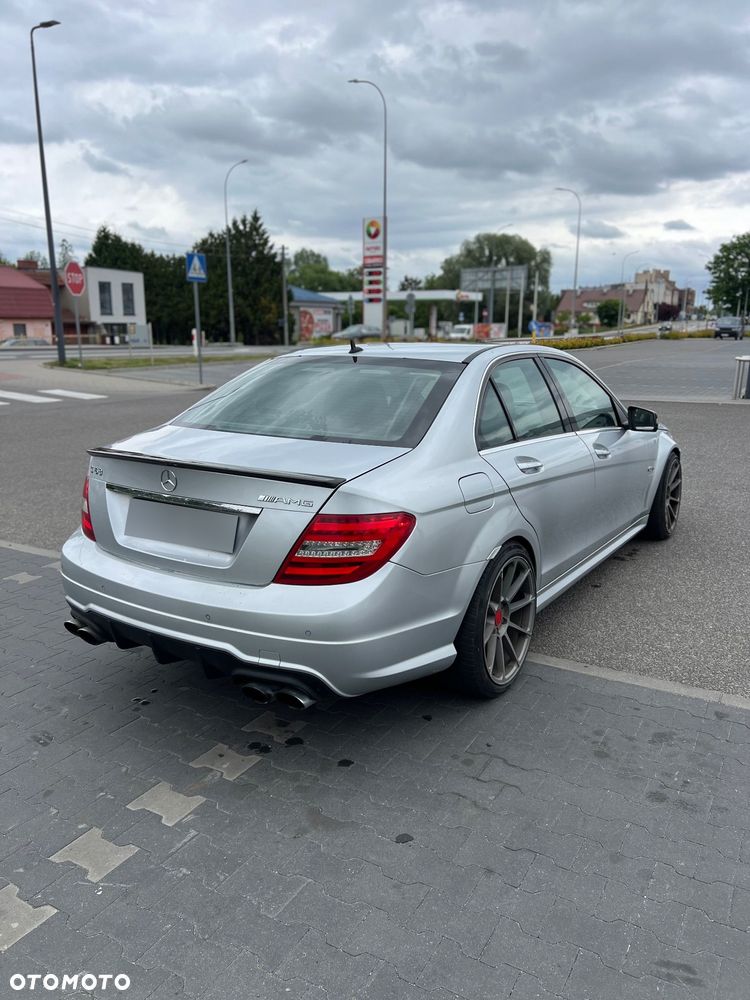 Mercedes-Benz Klasa C 63 AMG - 3