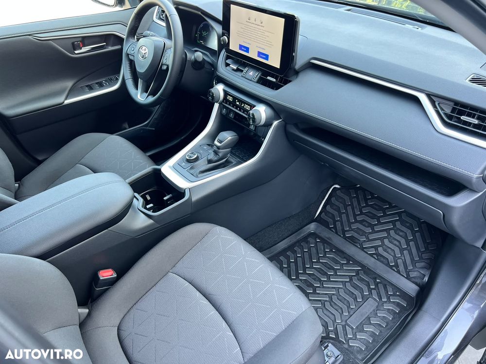 Toyota RAV4 - 14