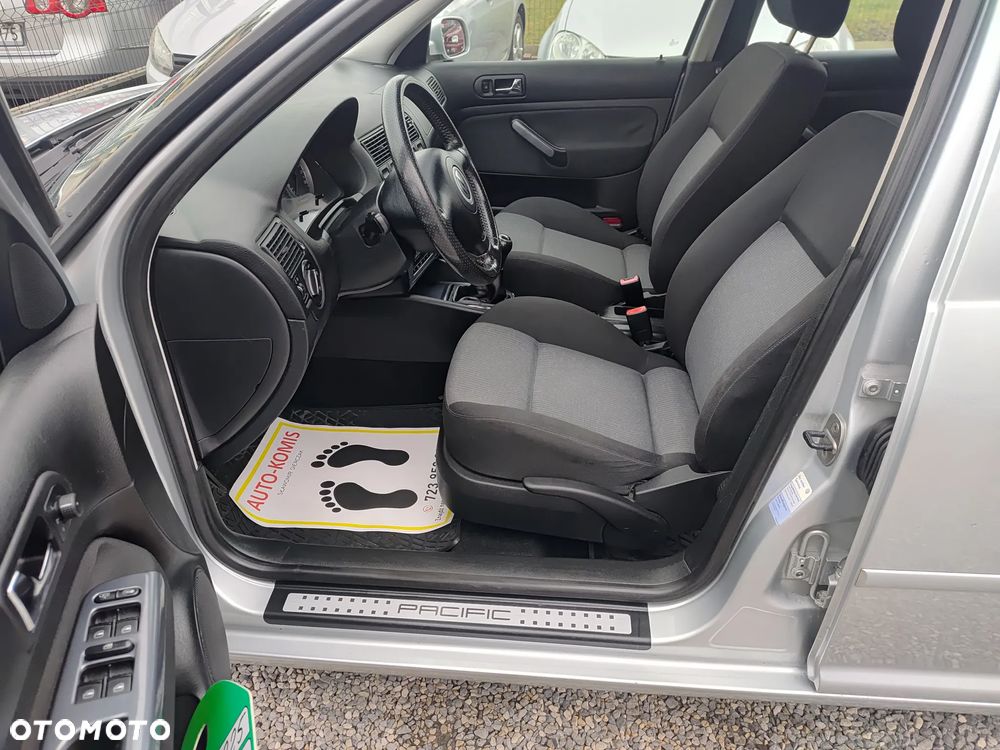 Volkswagen Golf - 15