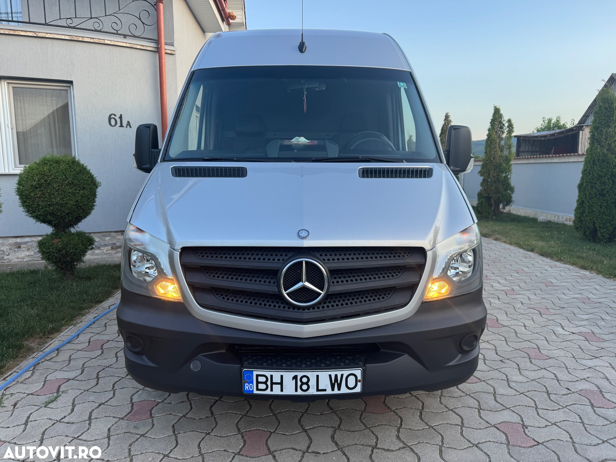 Mercedes-Benz Sprinter - 2