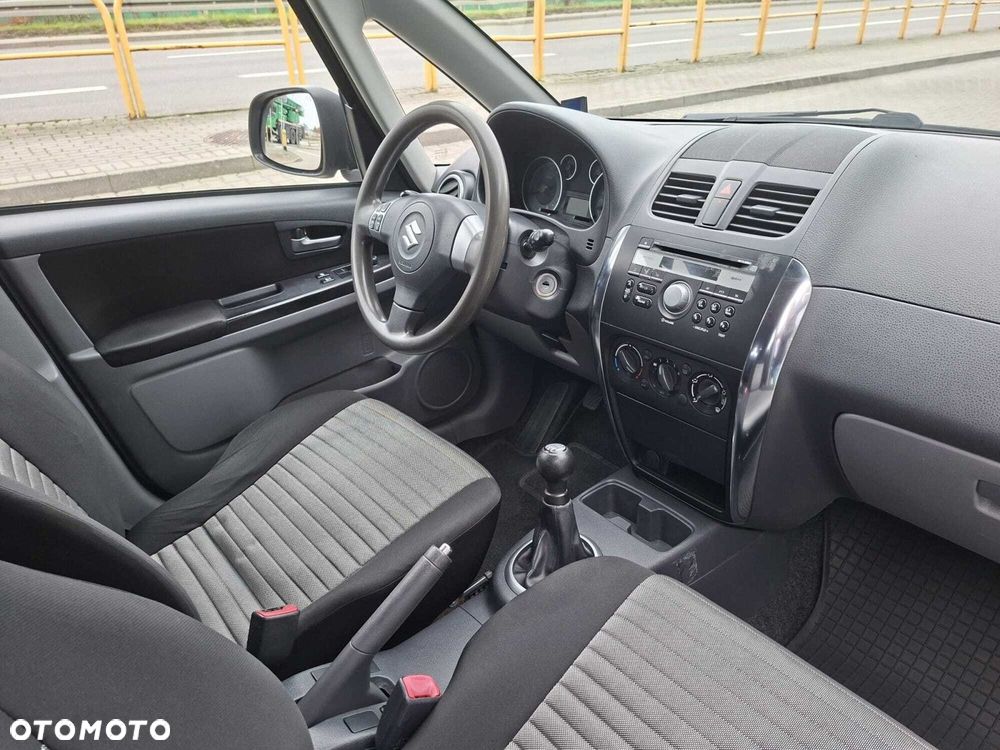 Suzuki SX4 1.6 Comfort Plus 4WD - 18