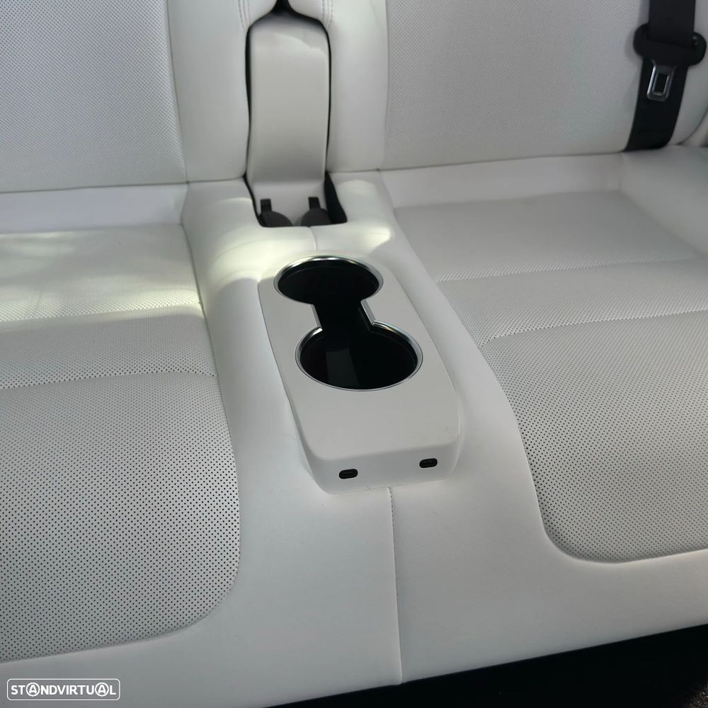 Tesla Model X Plaid AWD - 23