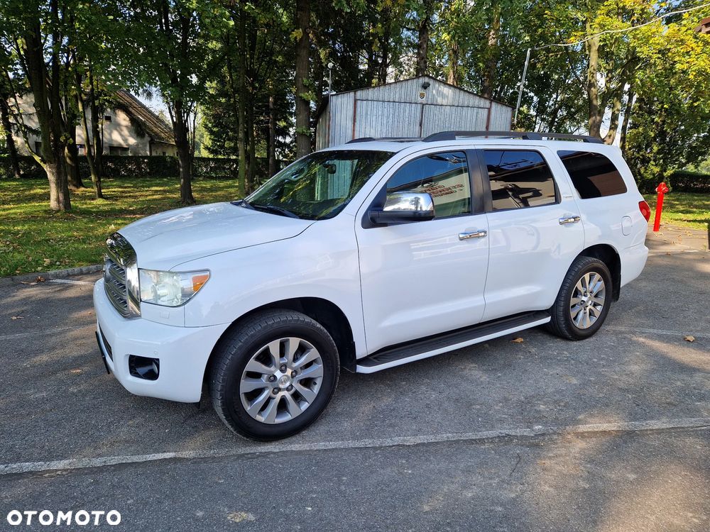 Toyota Sequoia - 25