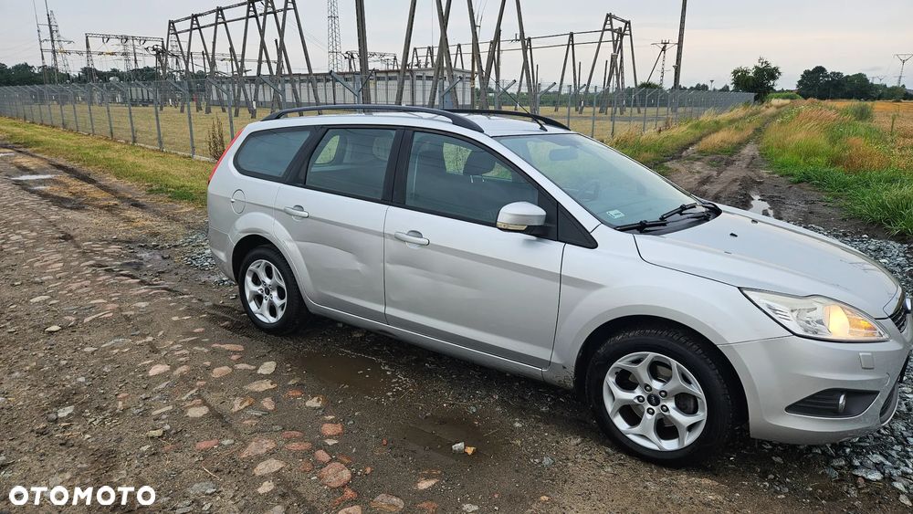 Ford Focus 1.6 16V Trend - 4