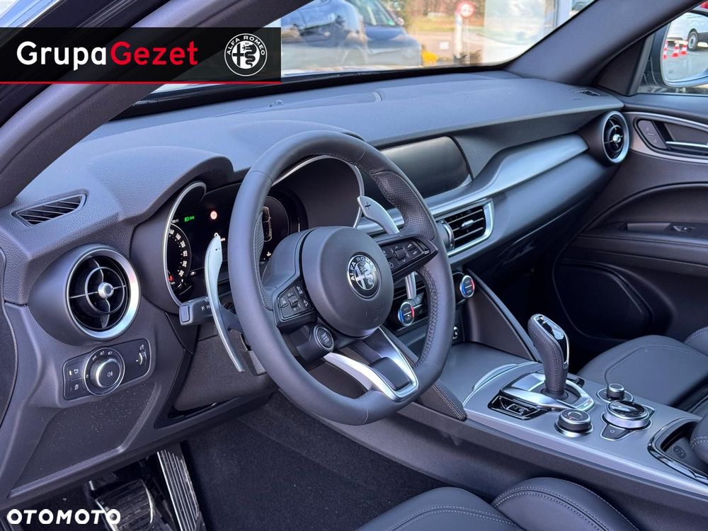 Alfa Romeo Stelvio - 9