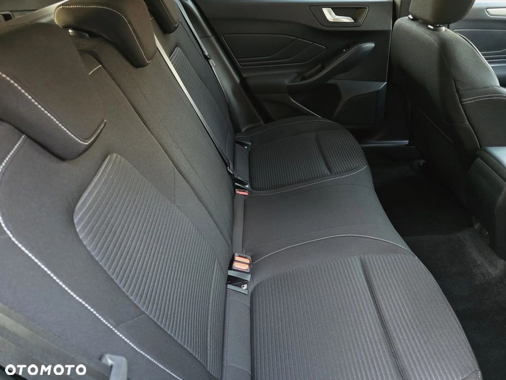 Ford Focus 1.5 EcoBlue Start-Stopp-System TITANIUM EDITION - 19