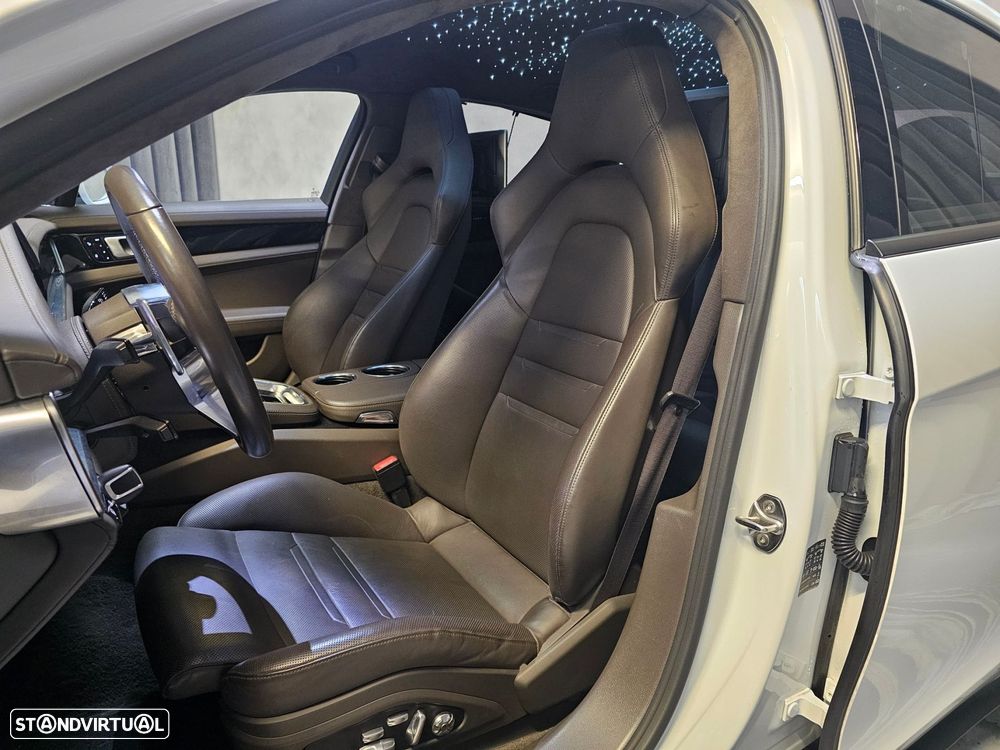 Porsche Panamera 4 E-Hybrid Executive - 23