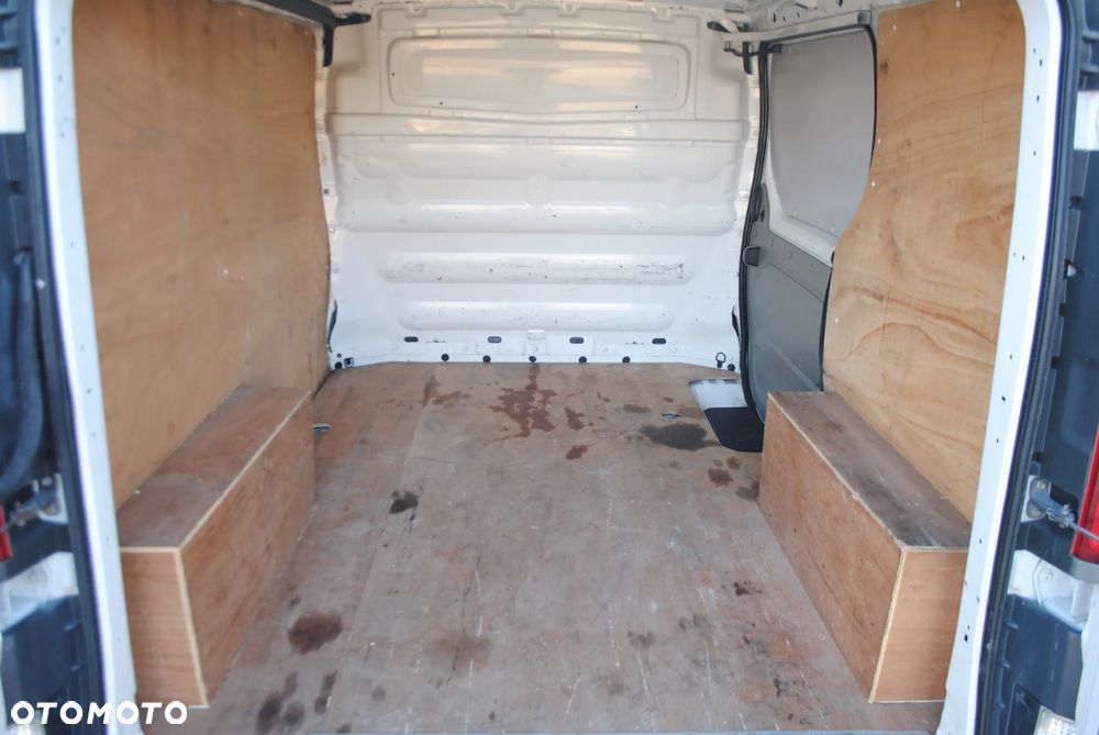 Renault Trafic - 10