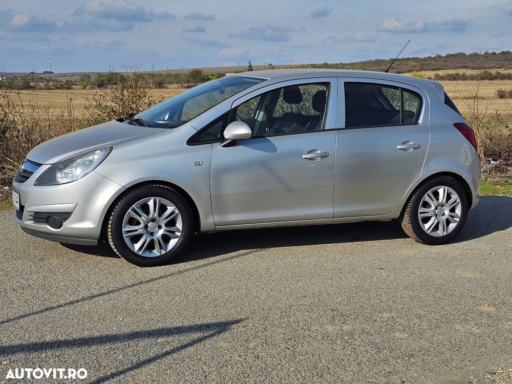 Opel Corsa 1.2i Cosmo - 21