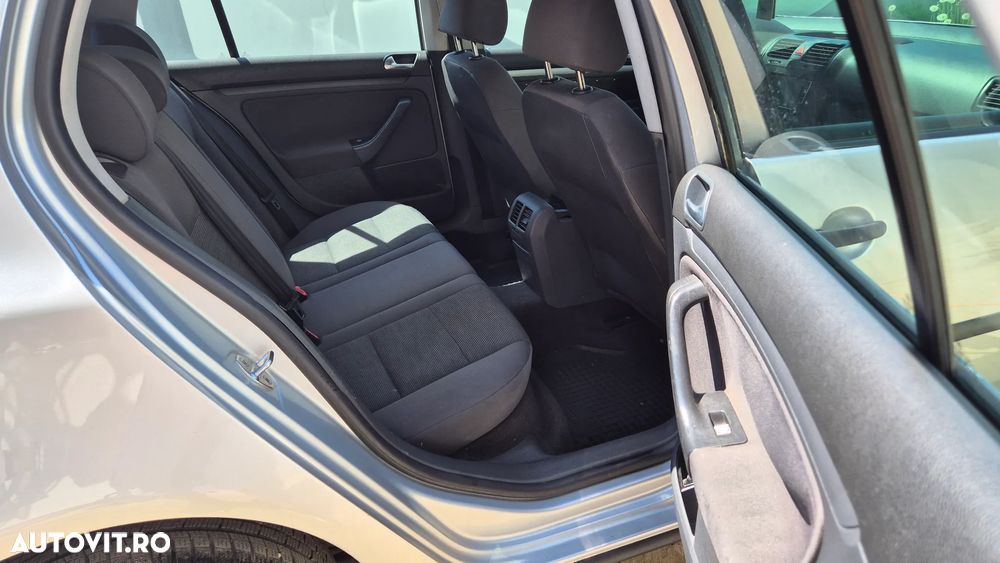 Volkswagen Golf 1.9TDI Highline - 15