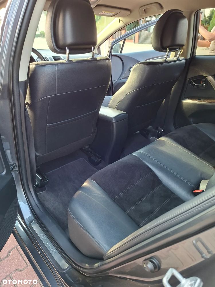 Toyota Avensis 1.8 Business Edition - 4